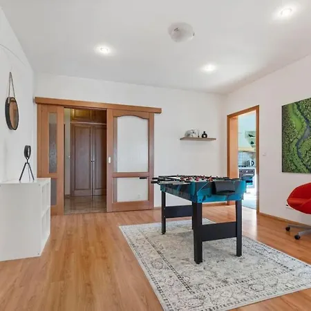 Apartment Exclusive In Centre *