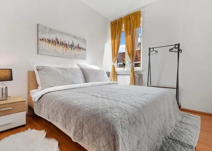 Exclusive In Centre * ブラチスラヴァ